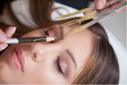 restructuration des sourcils